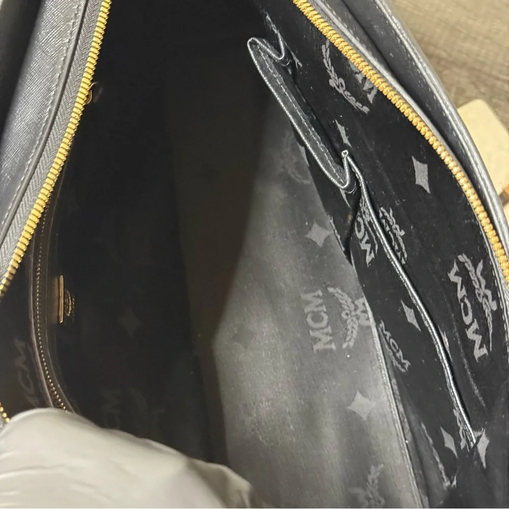 💎MCM DARK NAVY BLUE SAFFIANO LEATHER LAPTOP BAG💎